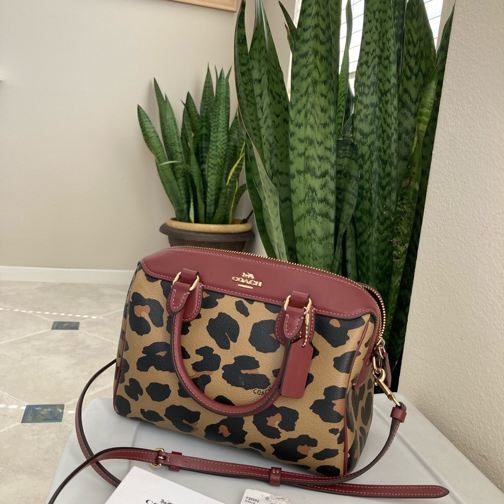 💕Coach Mini Bennett Satchel Crossbody💕